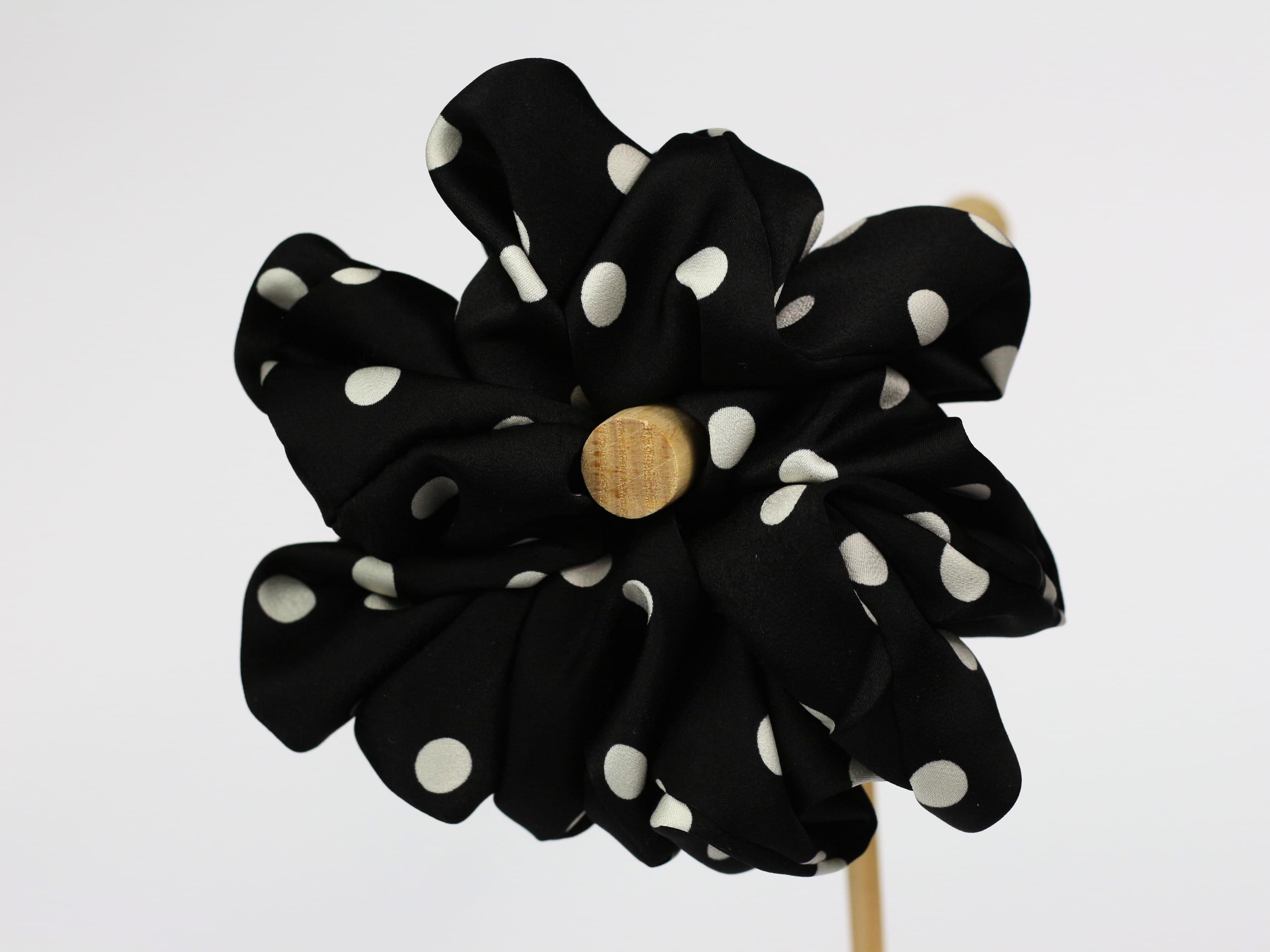 Scrunchie ULTRA - czarna w grochy