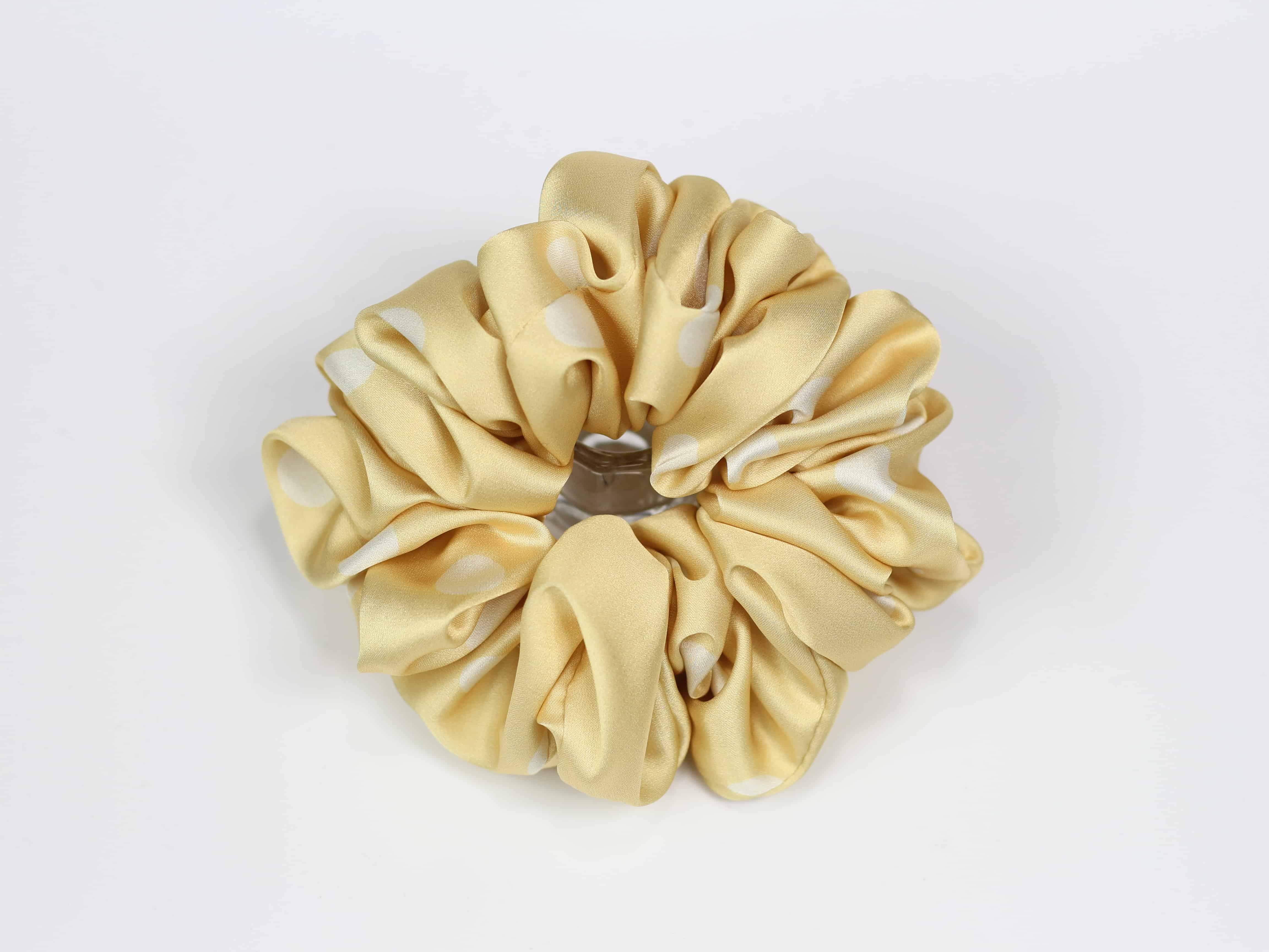 Scrunchie MAXI - groszki na masełkowym tle