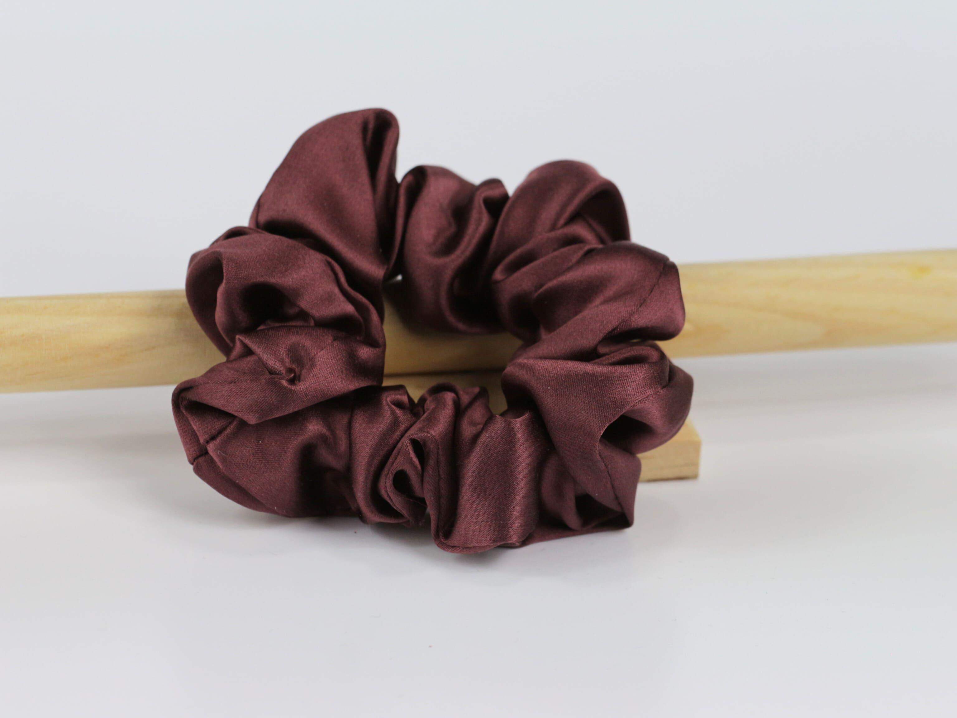 Jedwabna scrunchie MEDIUM - marsala