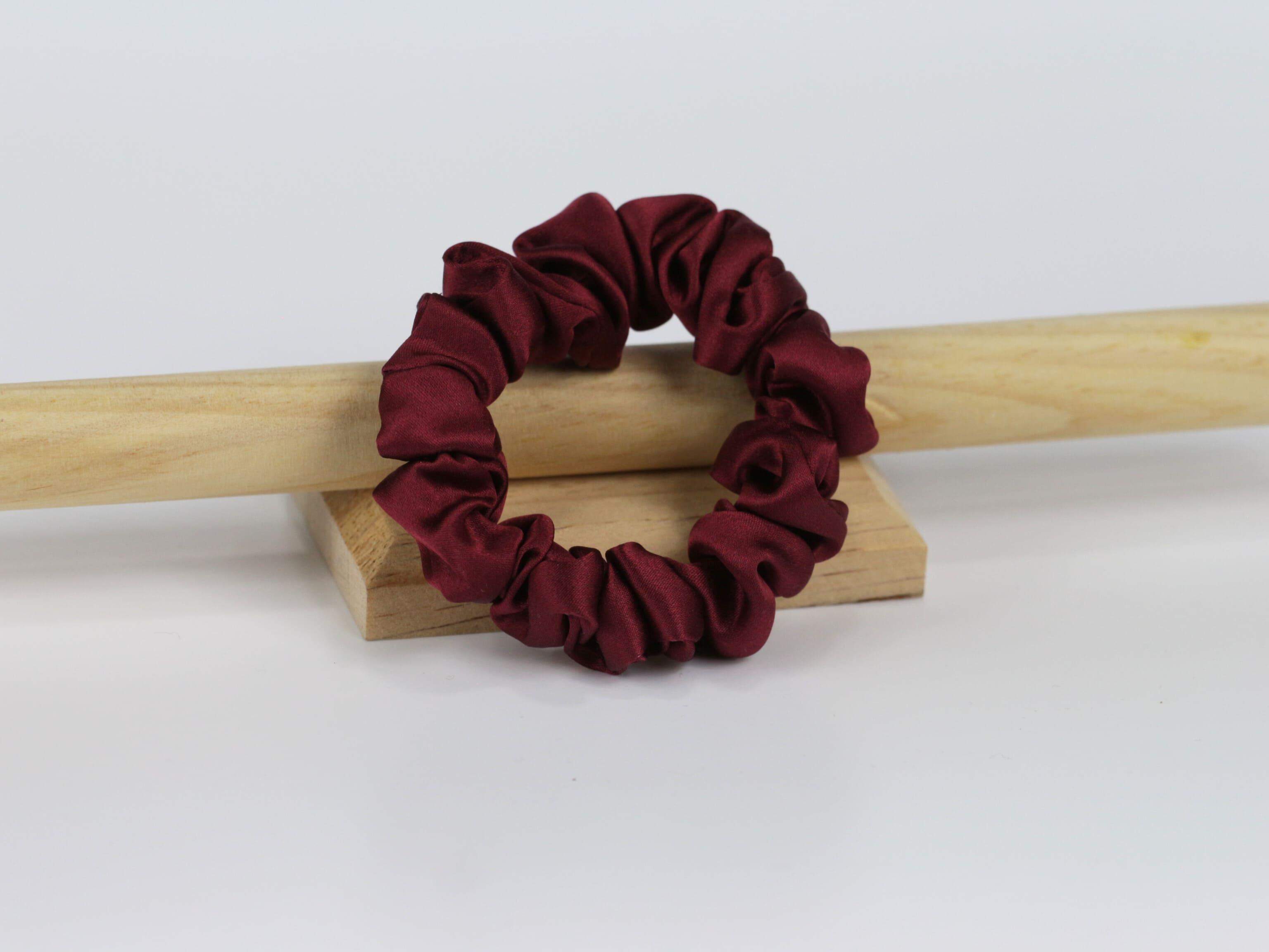 Jedwabna scrunchie MINI - bordo