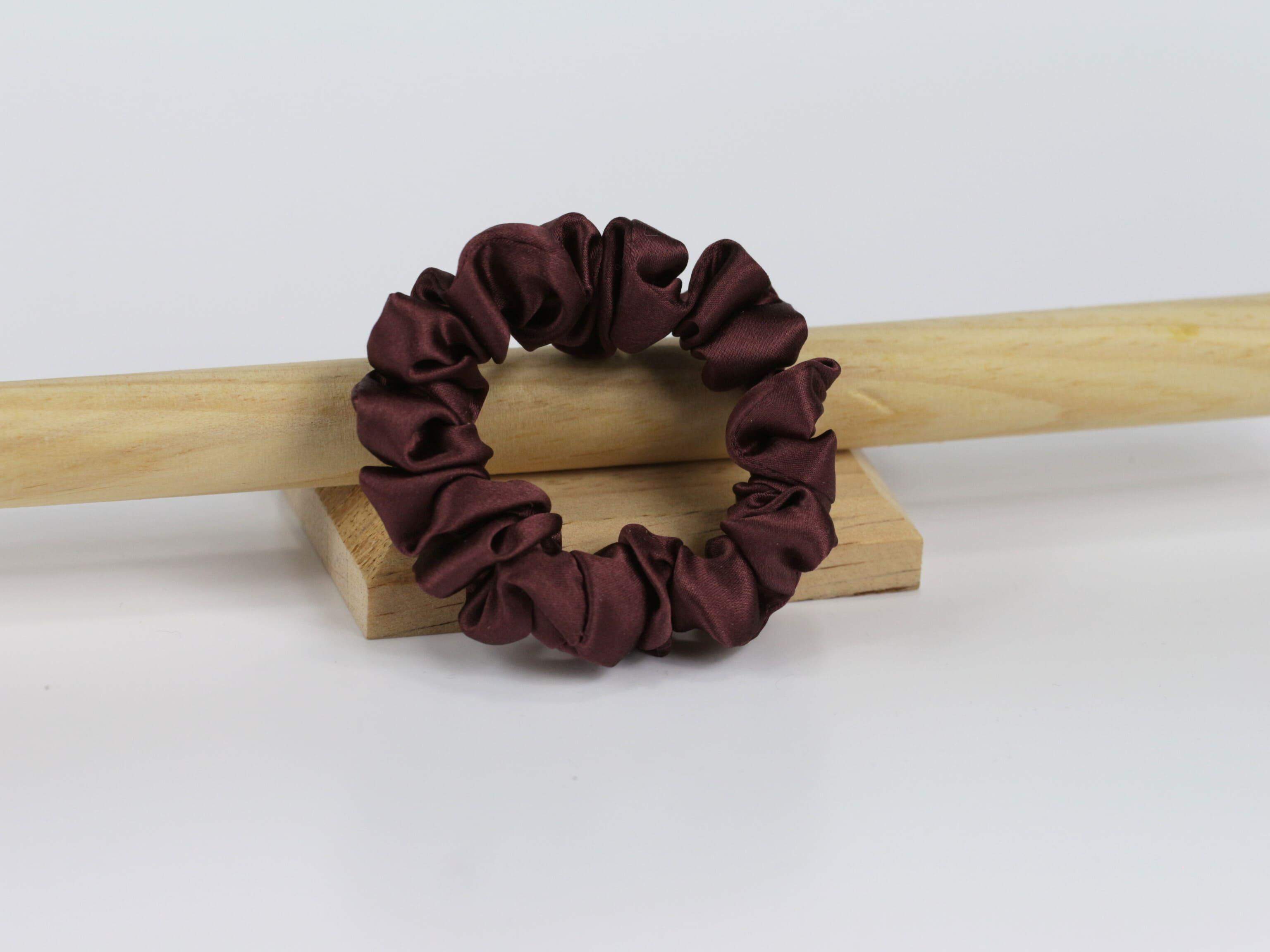 Jedwabna scrunchie MINI - marsala