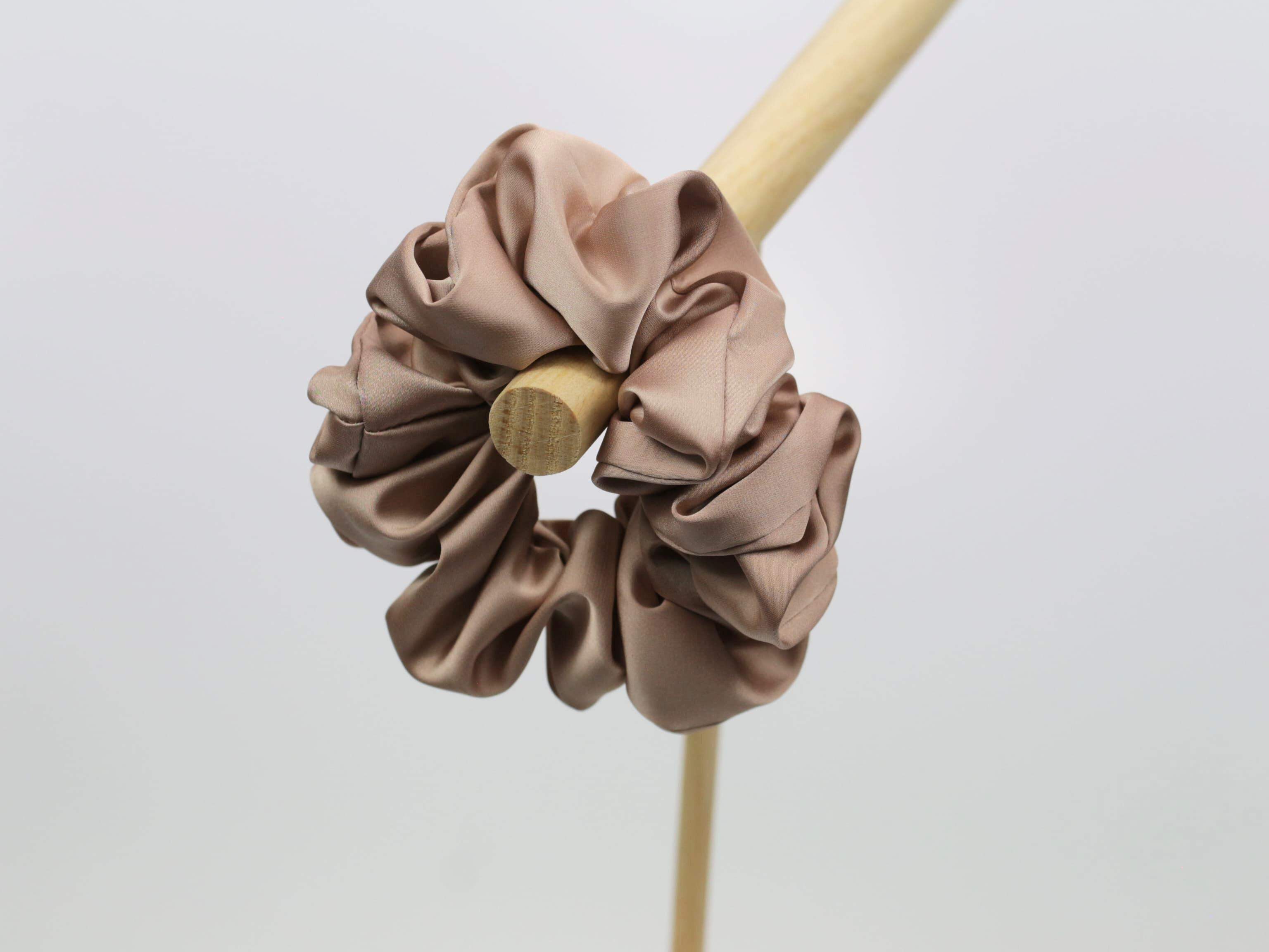 Scrunchie LARGE - ciepły beż