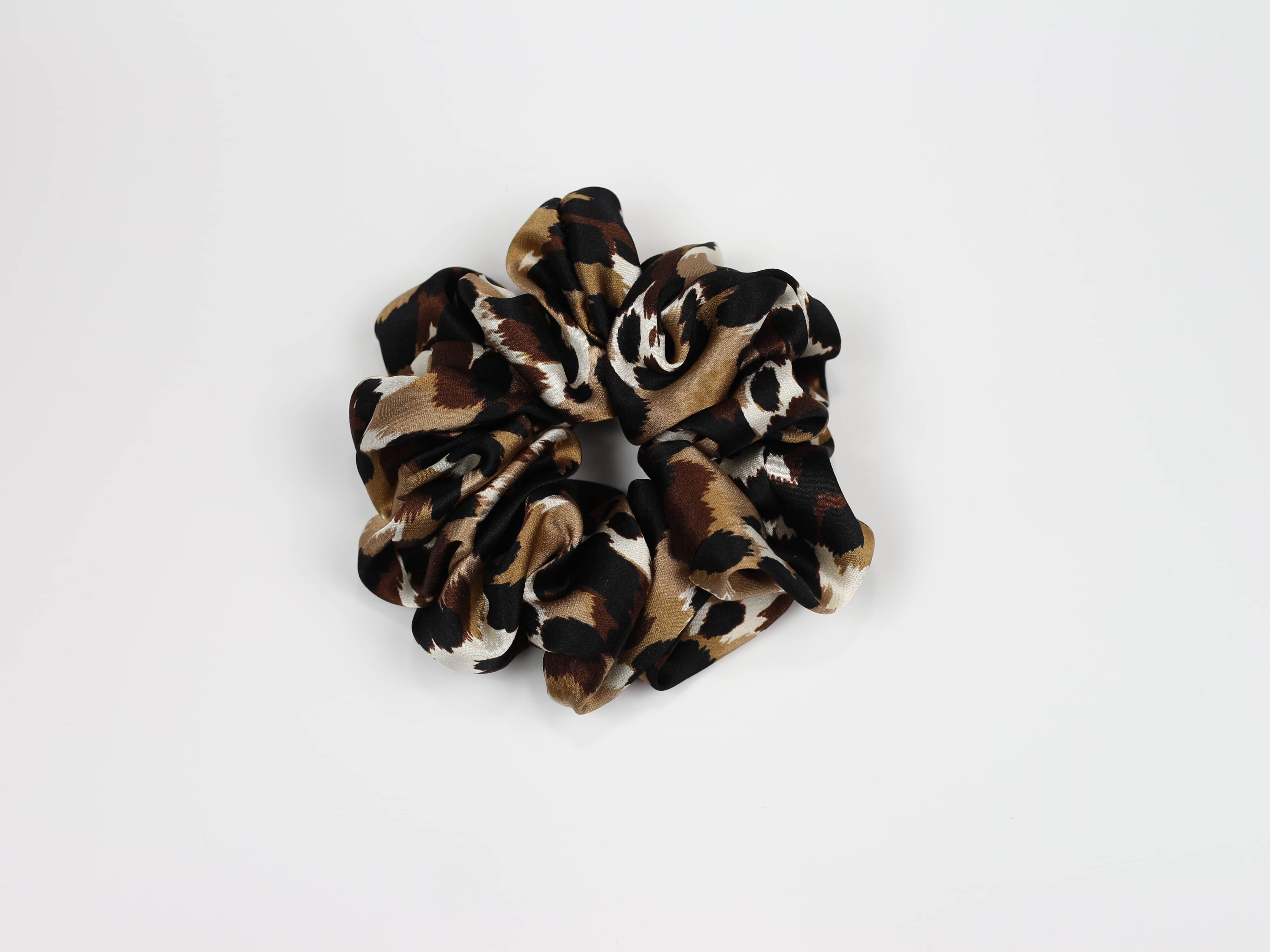 Jedwabna scrunchie MAXI - panterka