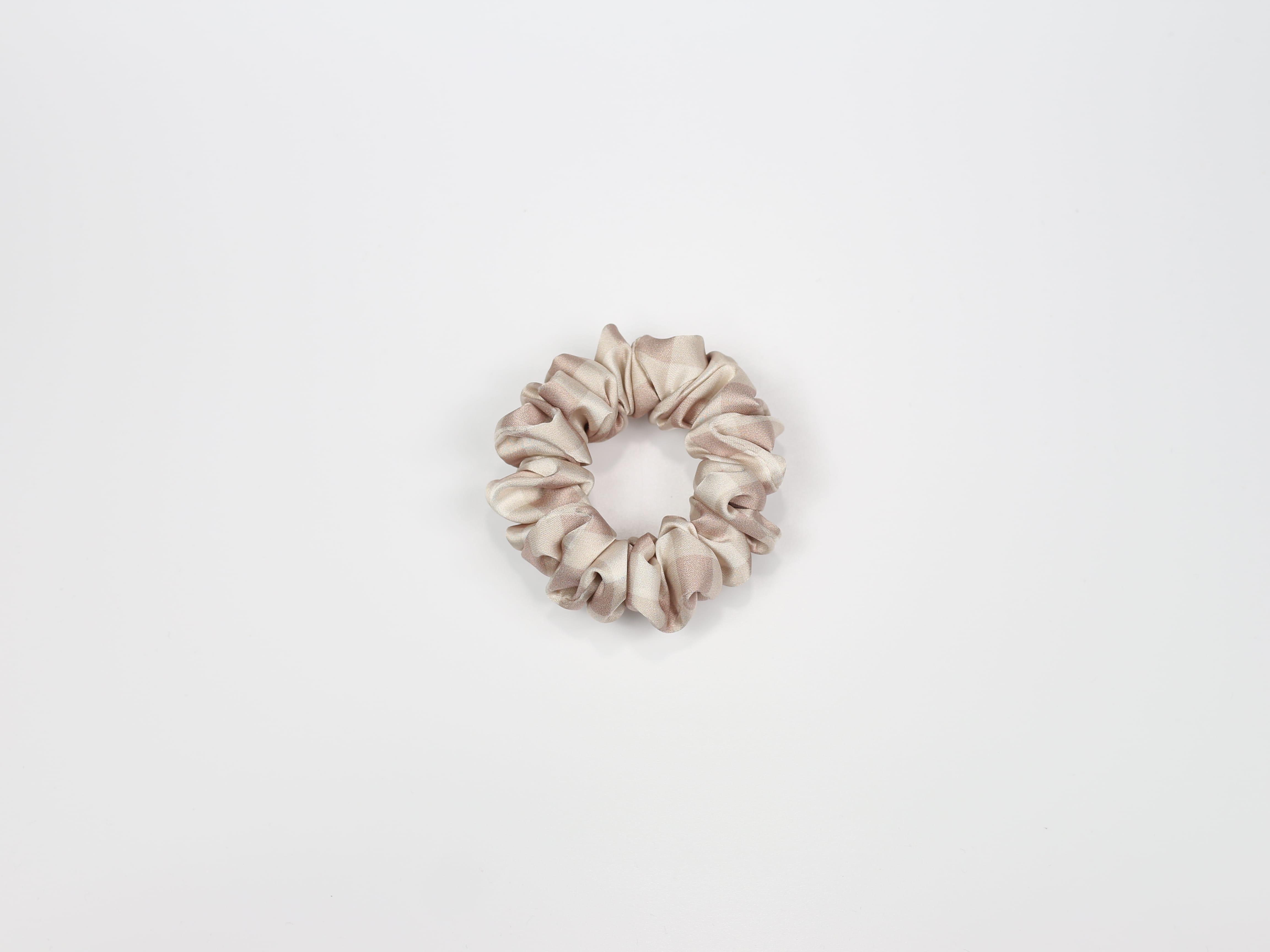 Scrunchie MINI - pudroworóżowa kratka vichy