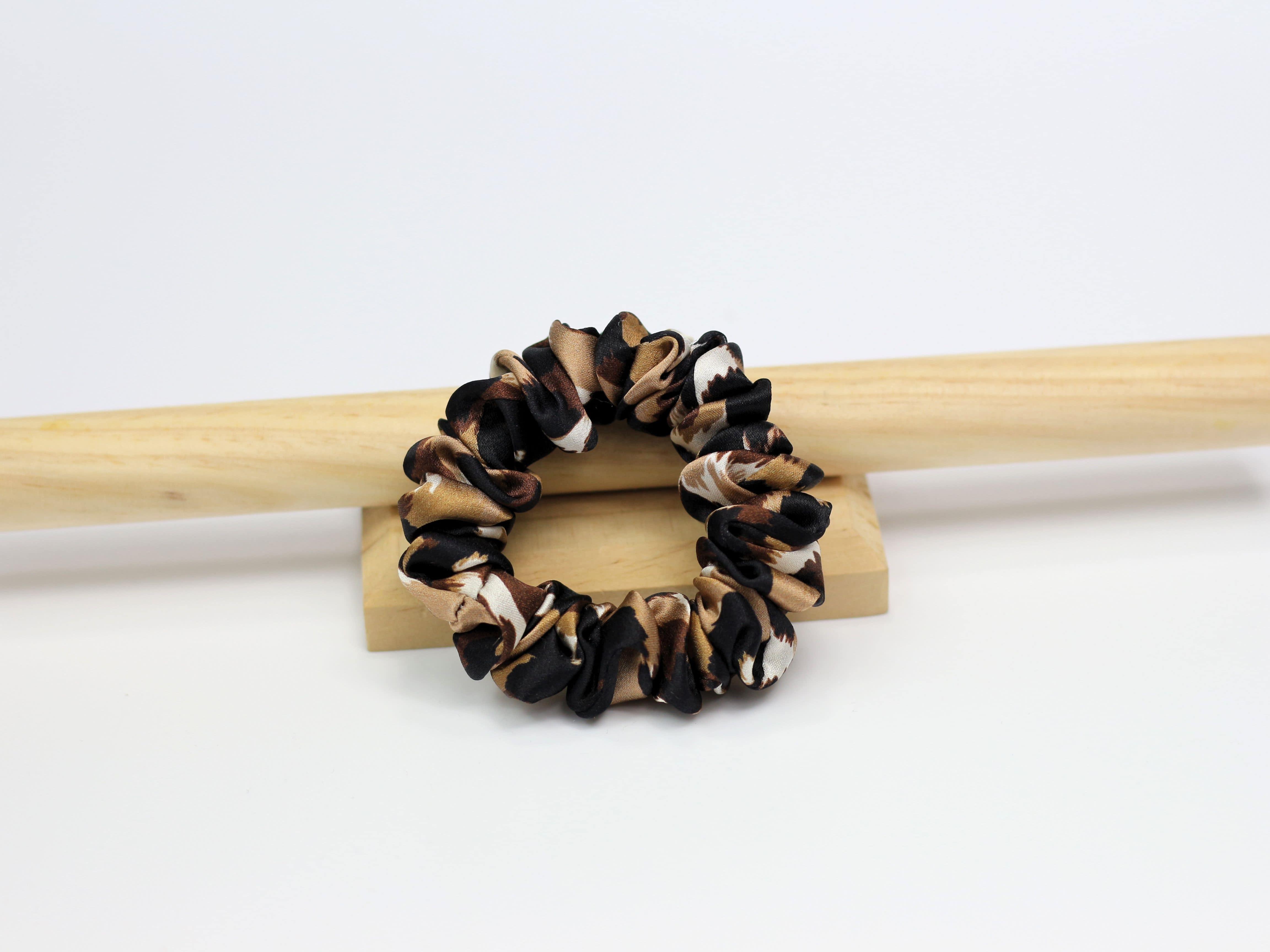 Jedwabna scrunchie MINI - panterka [nowa formuła]