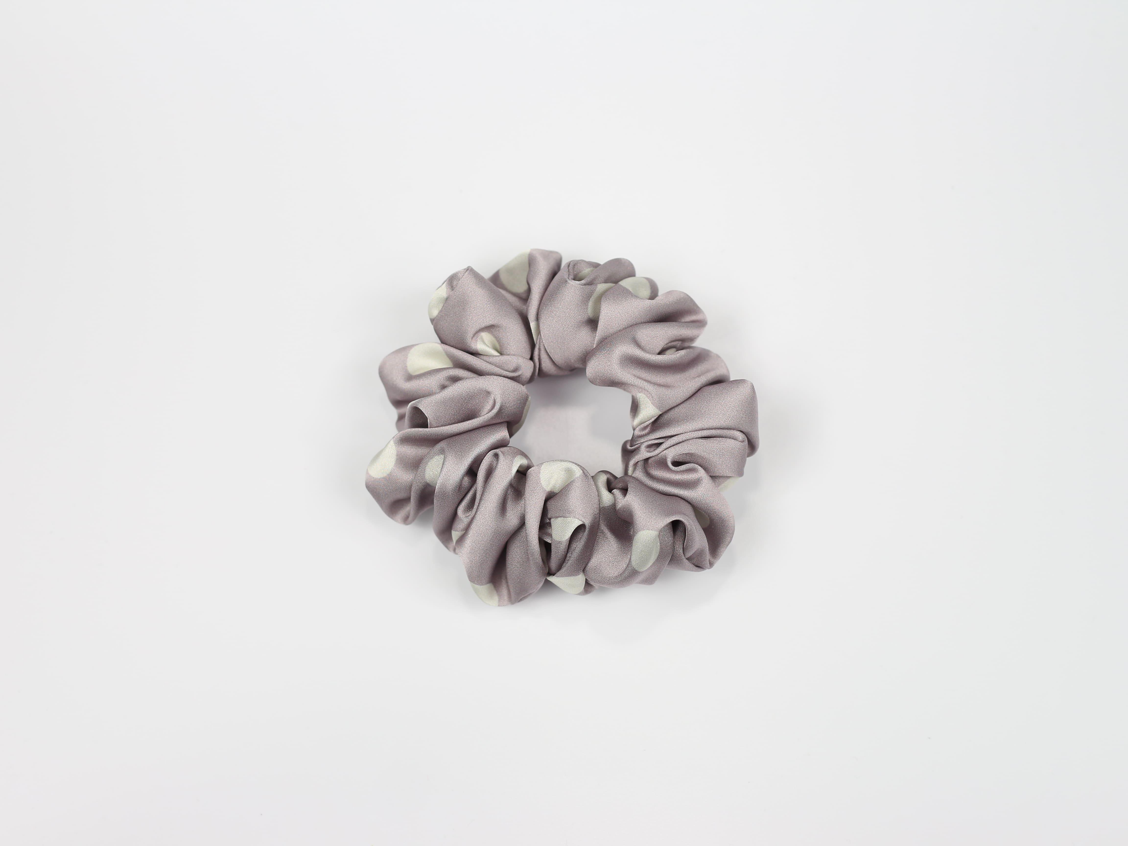 Scrunchie STANDARD - groszki na wrzosowym tle