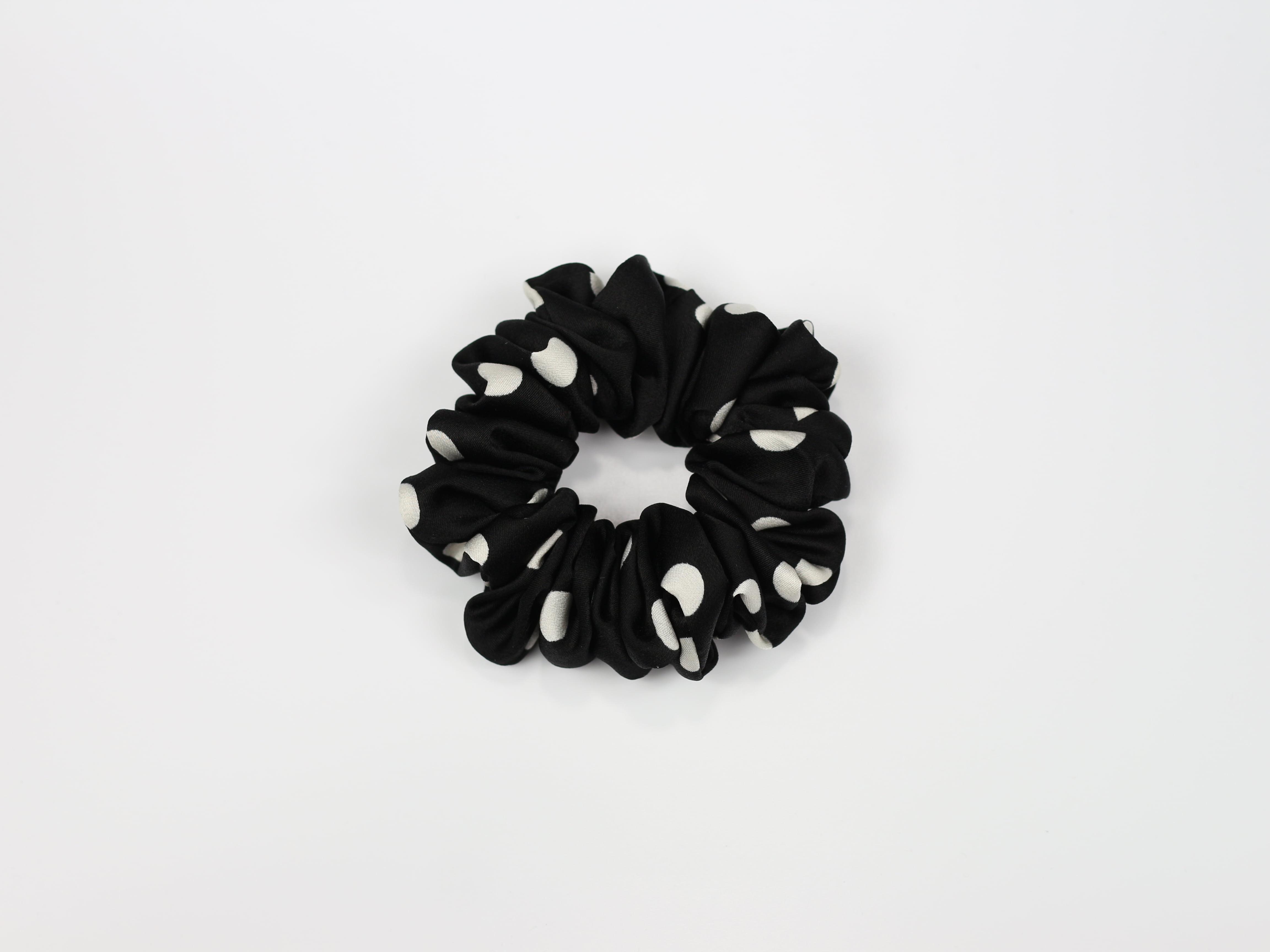Scrunchie STANDARD - czarna w grochy