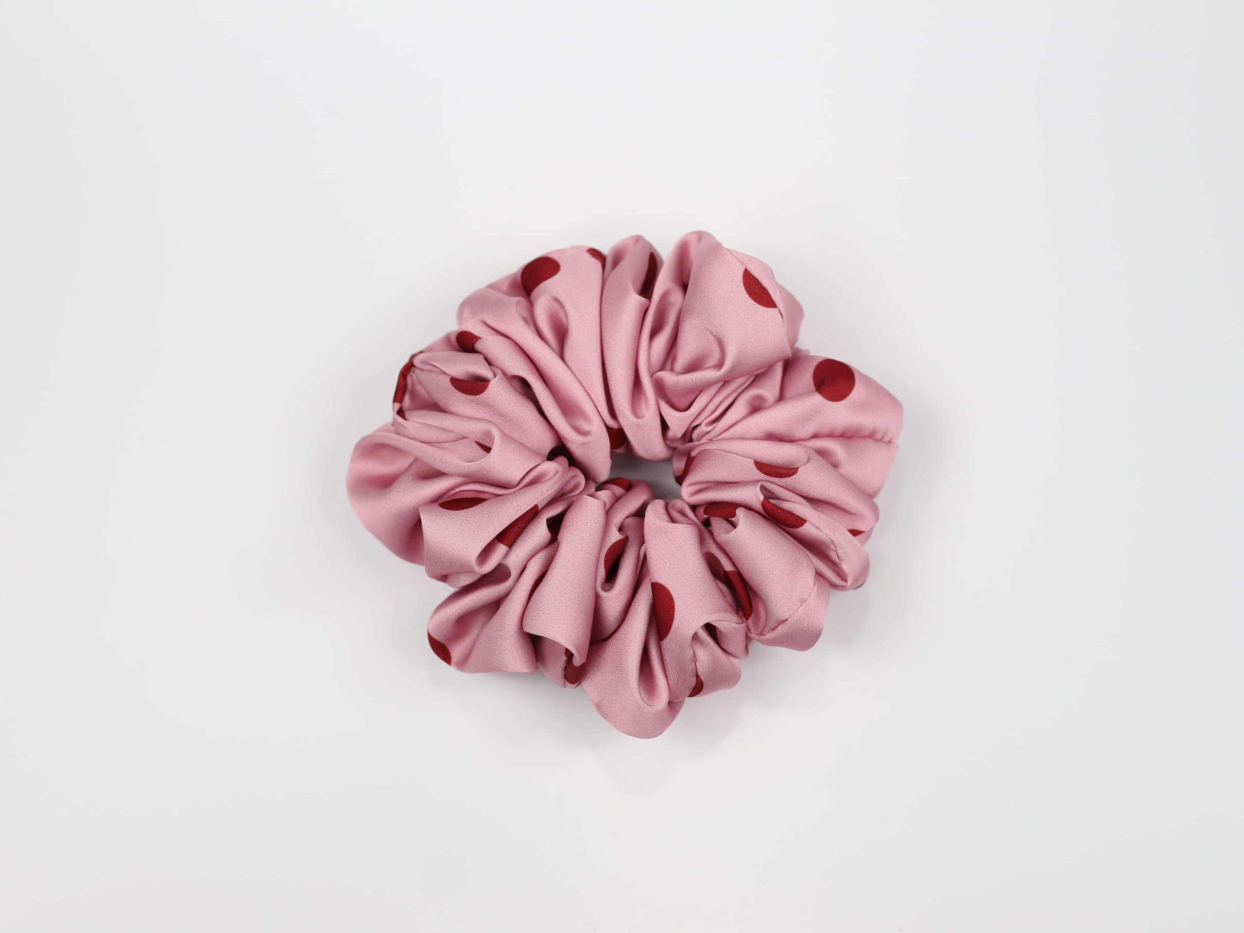 Scrunchie MAXI - bordowe groszki na różowym tle