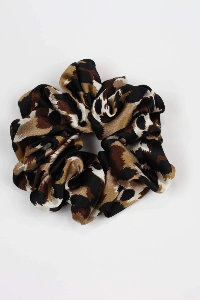 Jedwabna scrunchie MAXI - panterka