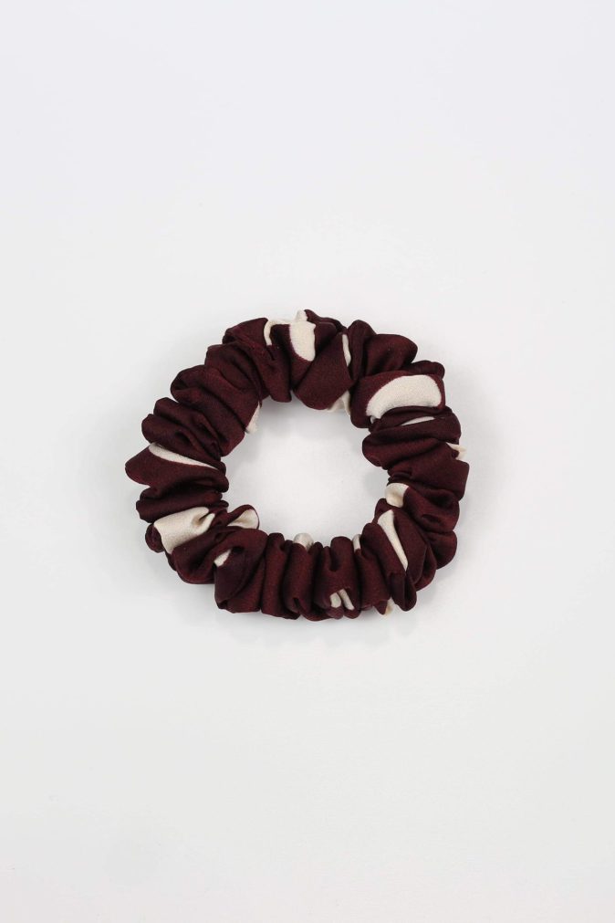 Scrunchie MINI - bordowa w grochy