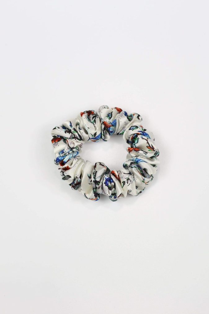 Jedwabna scrunchie MINI - kwiatowy wzór
