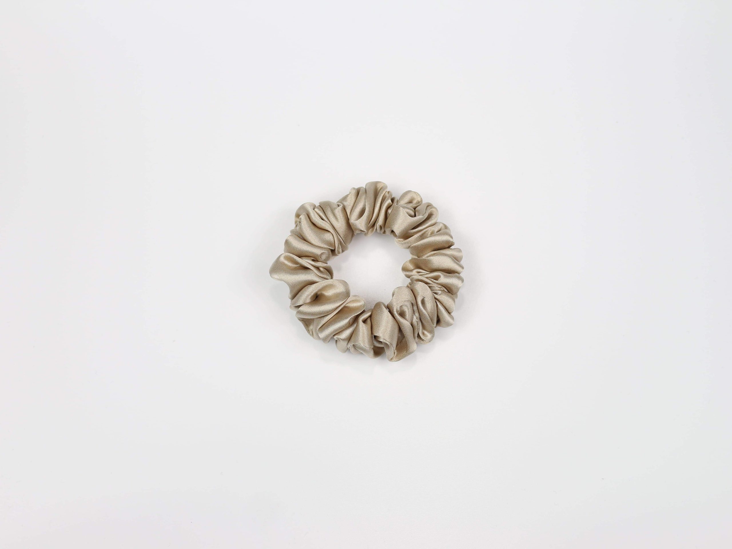 Jedwabna scrunchie MINI - perłowy beż