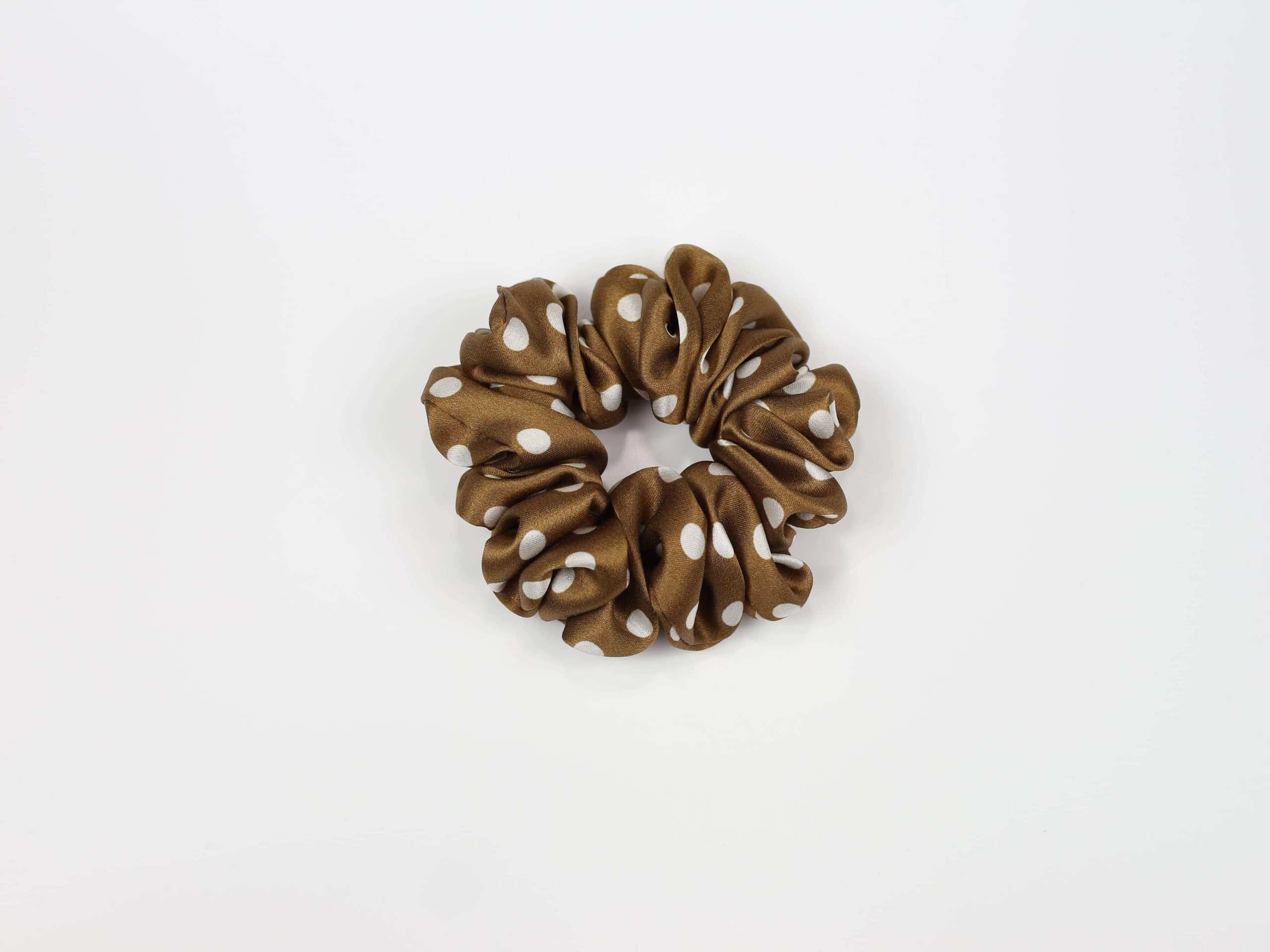 Jedwabna scrunchie STANDARD- karmelowa w groszki
