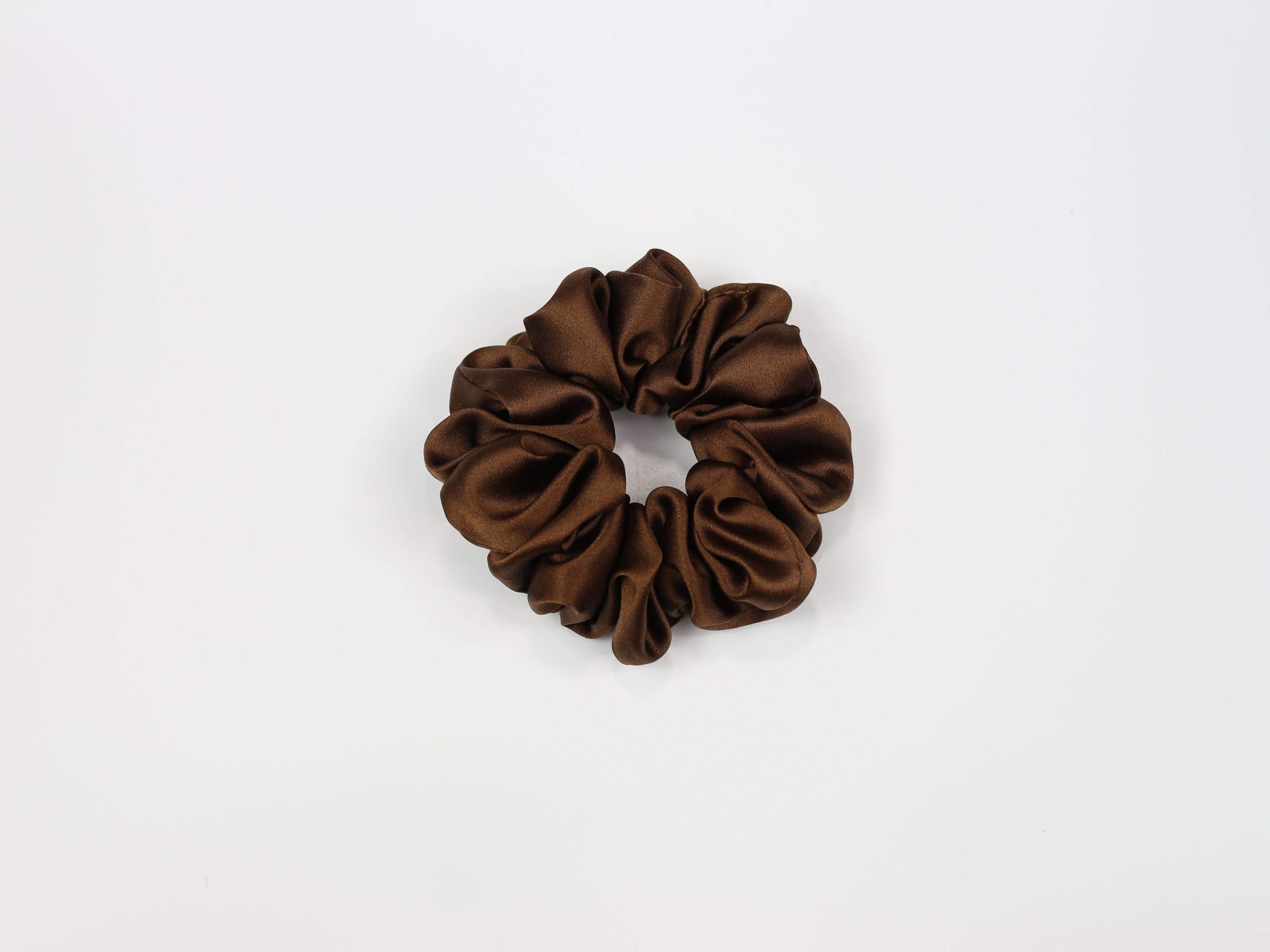Jedwabna scrunchie STANDARD - brąz