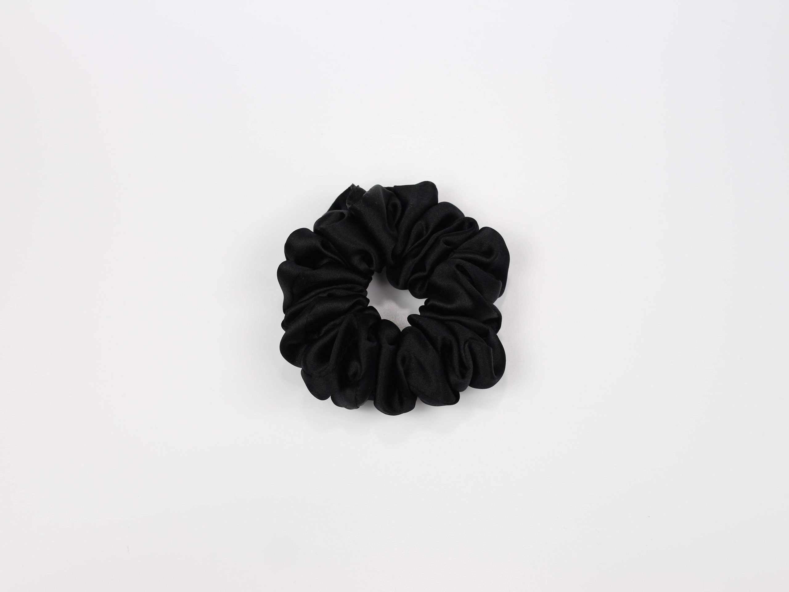 Jedwabna scrunchie STANDARD - czarna