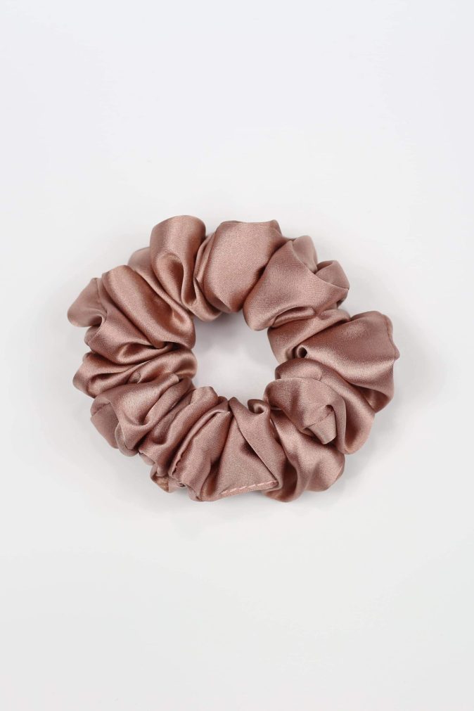 Jedwabna scrunchie STANDARD - delikatny róż
