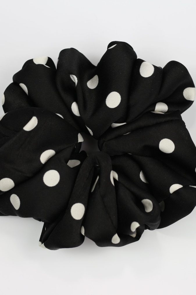 Scrunchie ULTRA - czarna w grochy